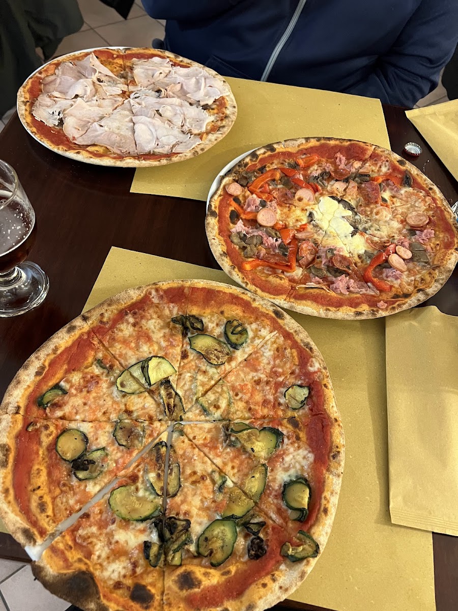 Pizzeria Pino S.n.c. Di Gorghetto Mara E Ivan-7