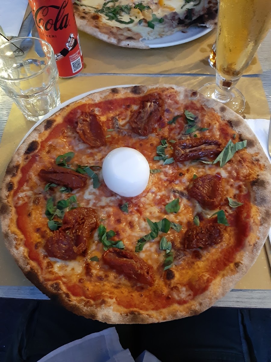 Pizzeria Pino S.n.c. Di Gorghetto Mara E Ivan-8