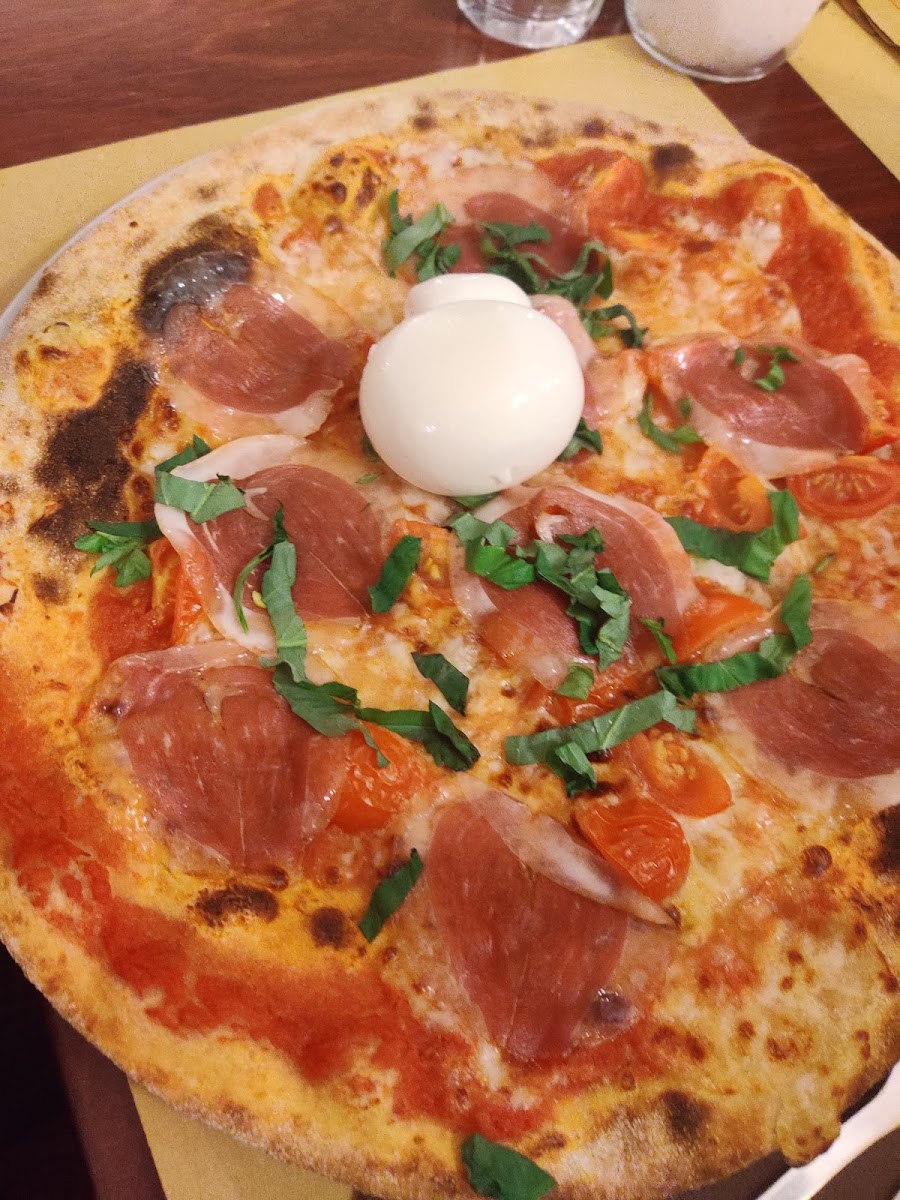 Pizzeria Pino S.n.c. Di Gorghetto Mara E Ivan-9