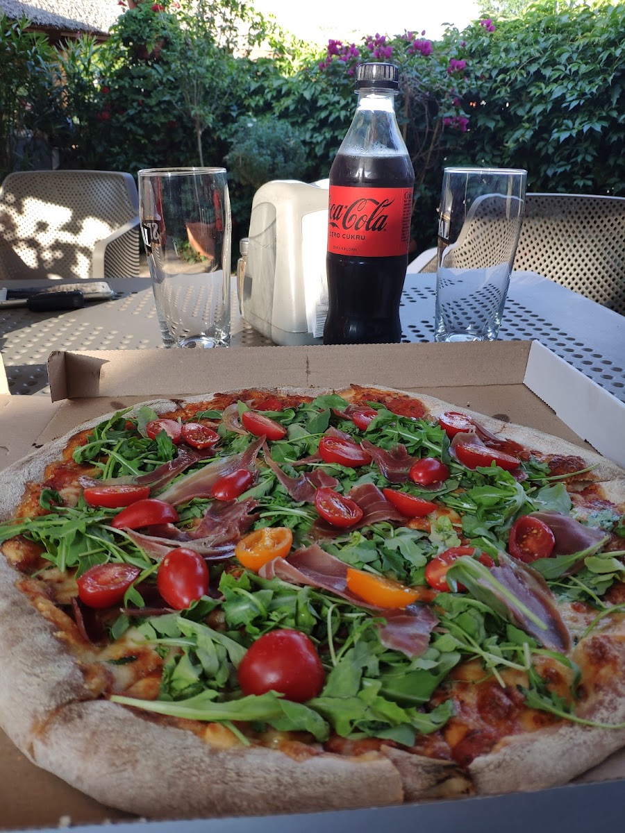 Pizzeria 'pod Strzechą' Kruklanki-5