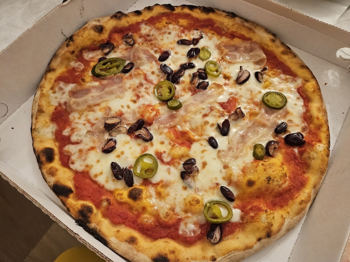 Pizzeria Ristorante Cappello Verde-4