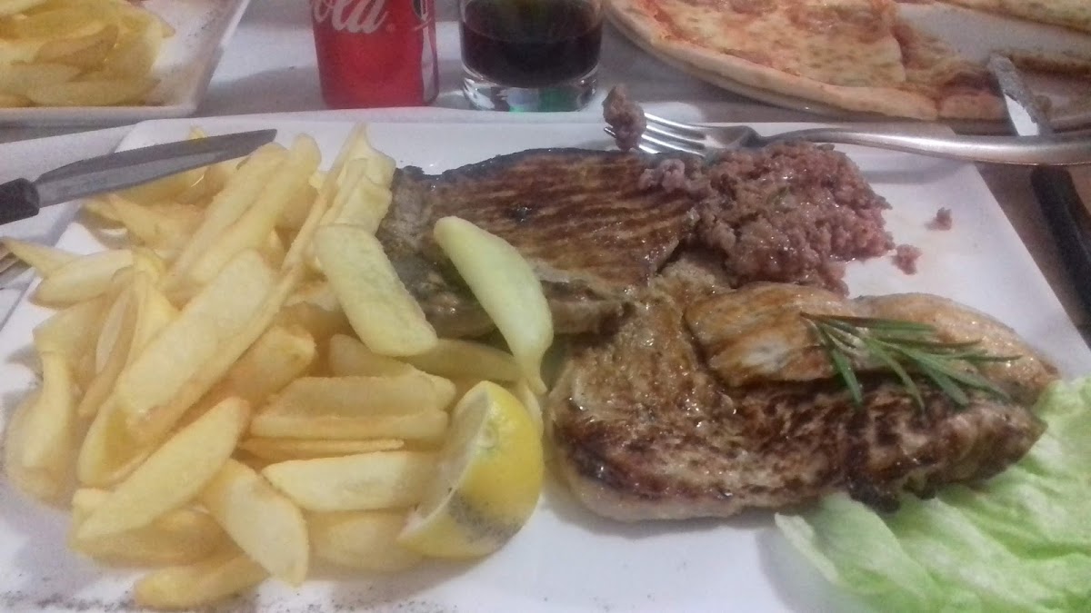 Pizzeria Ristorante Cappello Verde-7
