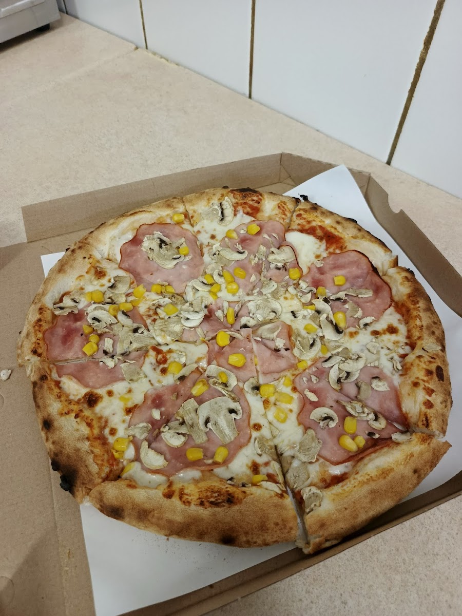 Pizzeria Roma-4