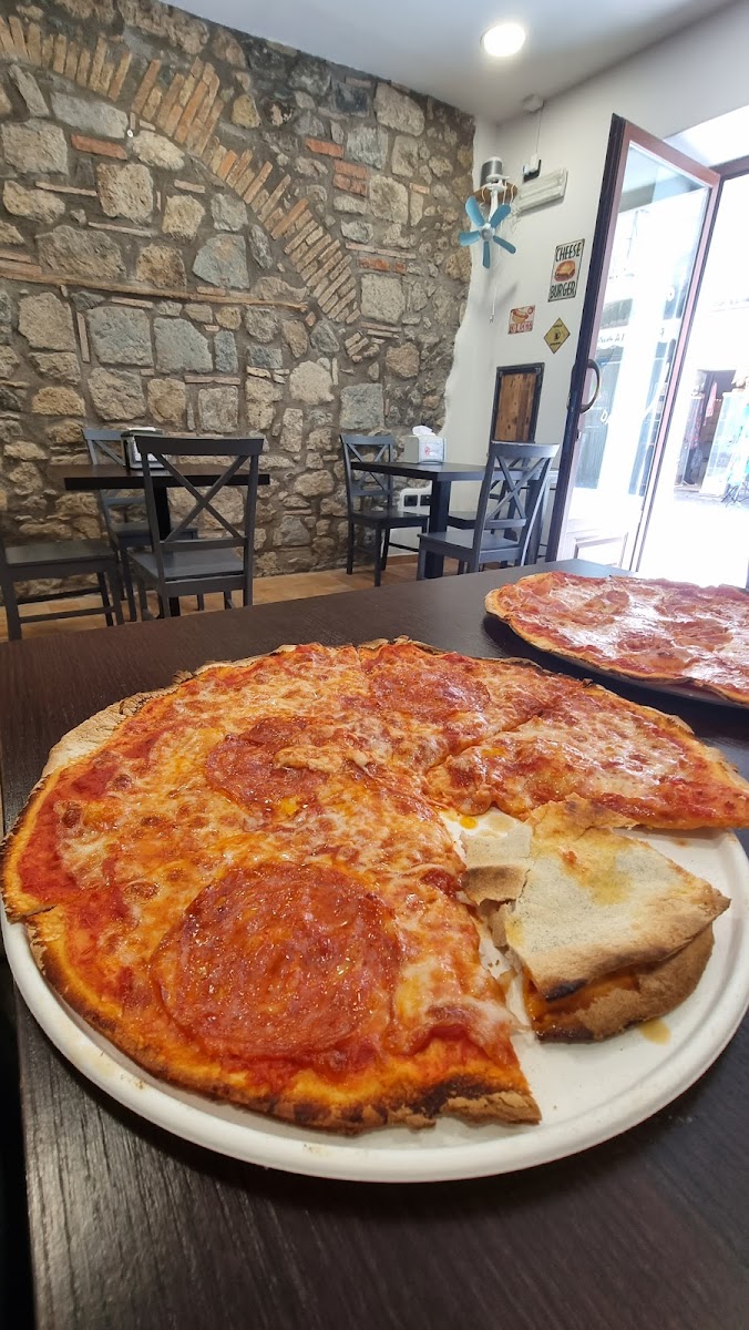 Pizzeria Rosticceria Da Papayo Bolsena-4