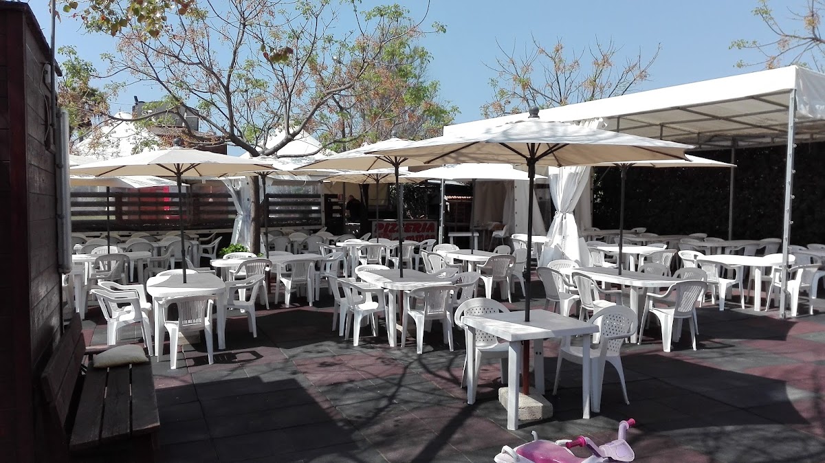 Pizzeria Summer