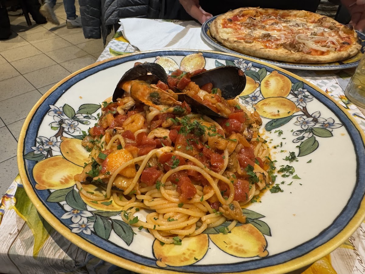 Pizzeria Trattoria Sorrento-3