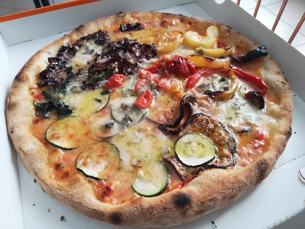 Pizzeria Tutti Gusti-5