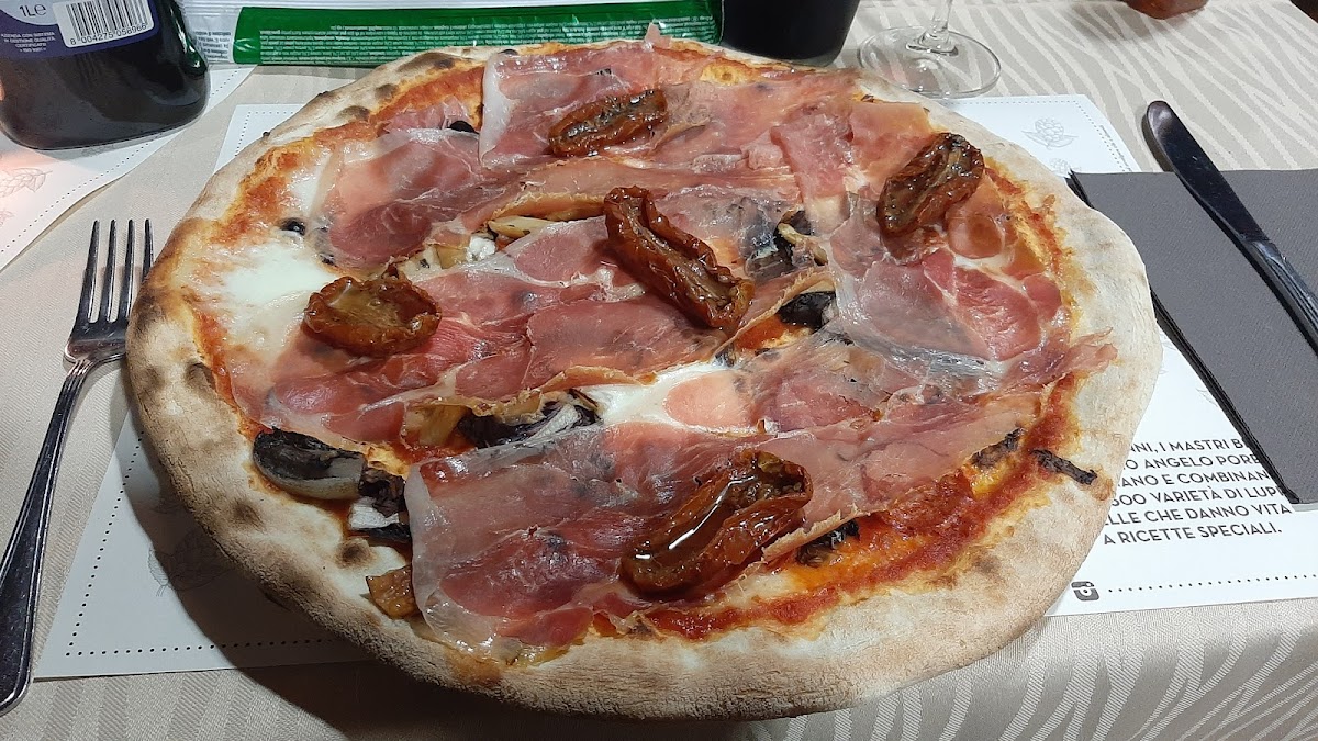 Pizzeria Voglia Di-6