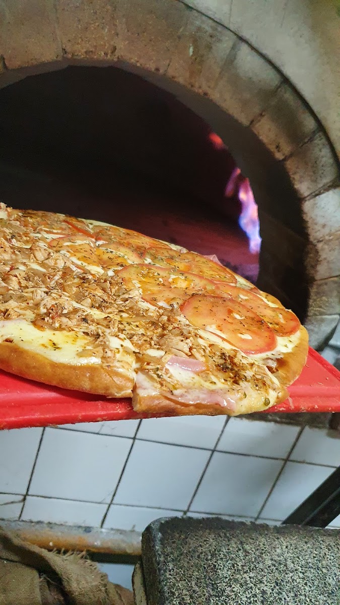 Pizzeria Y Empanadas El Viejo Dragon-6