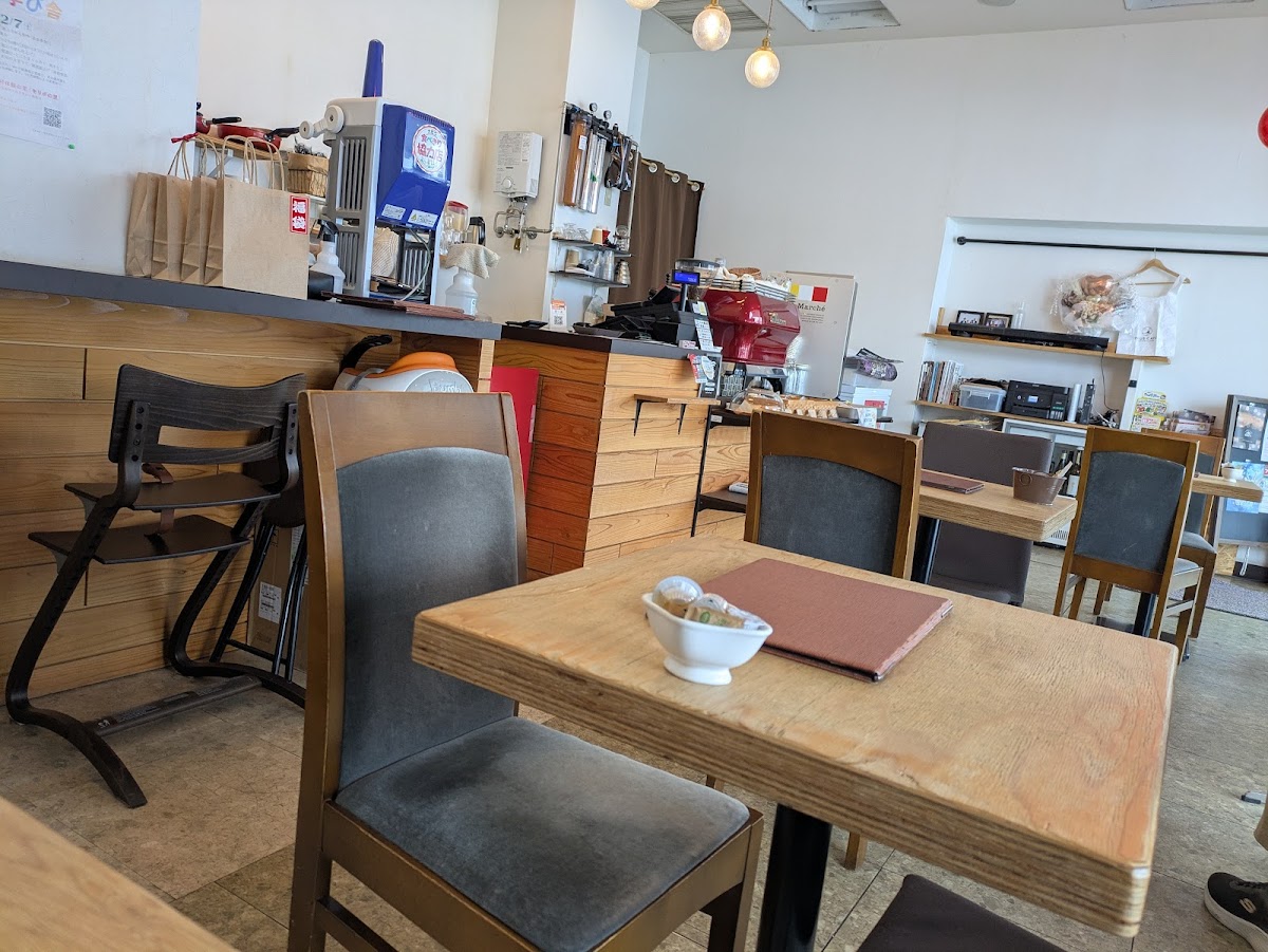 Plus Cafe-3