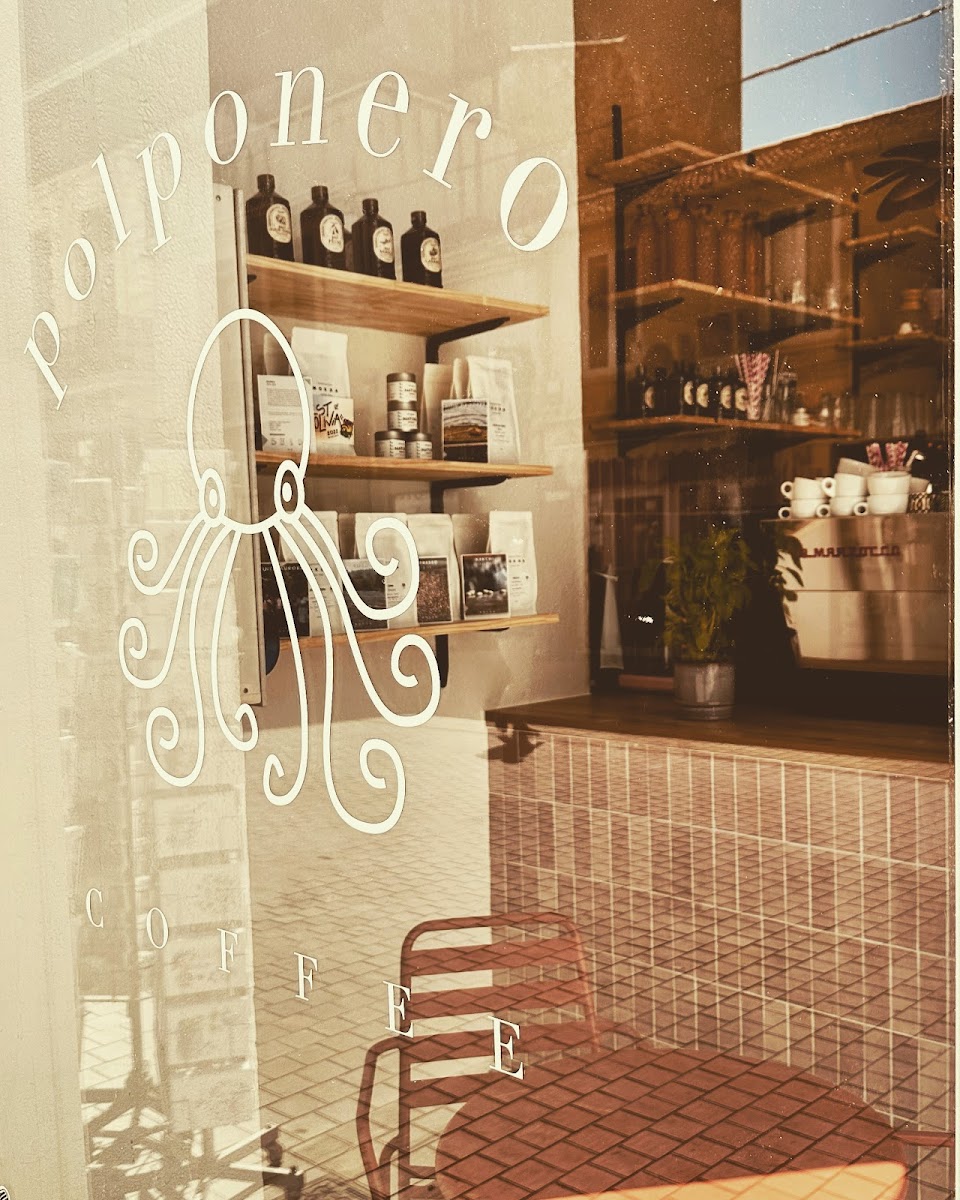 Polponero Cafe
