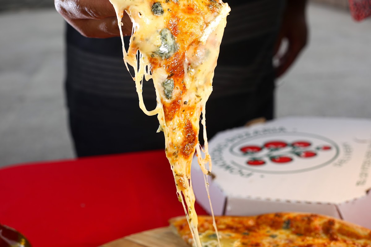 Pomodoro Pizzaria-10