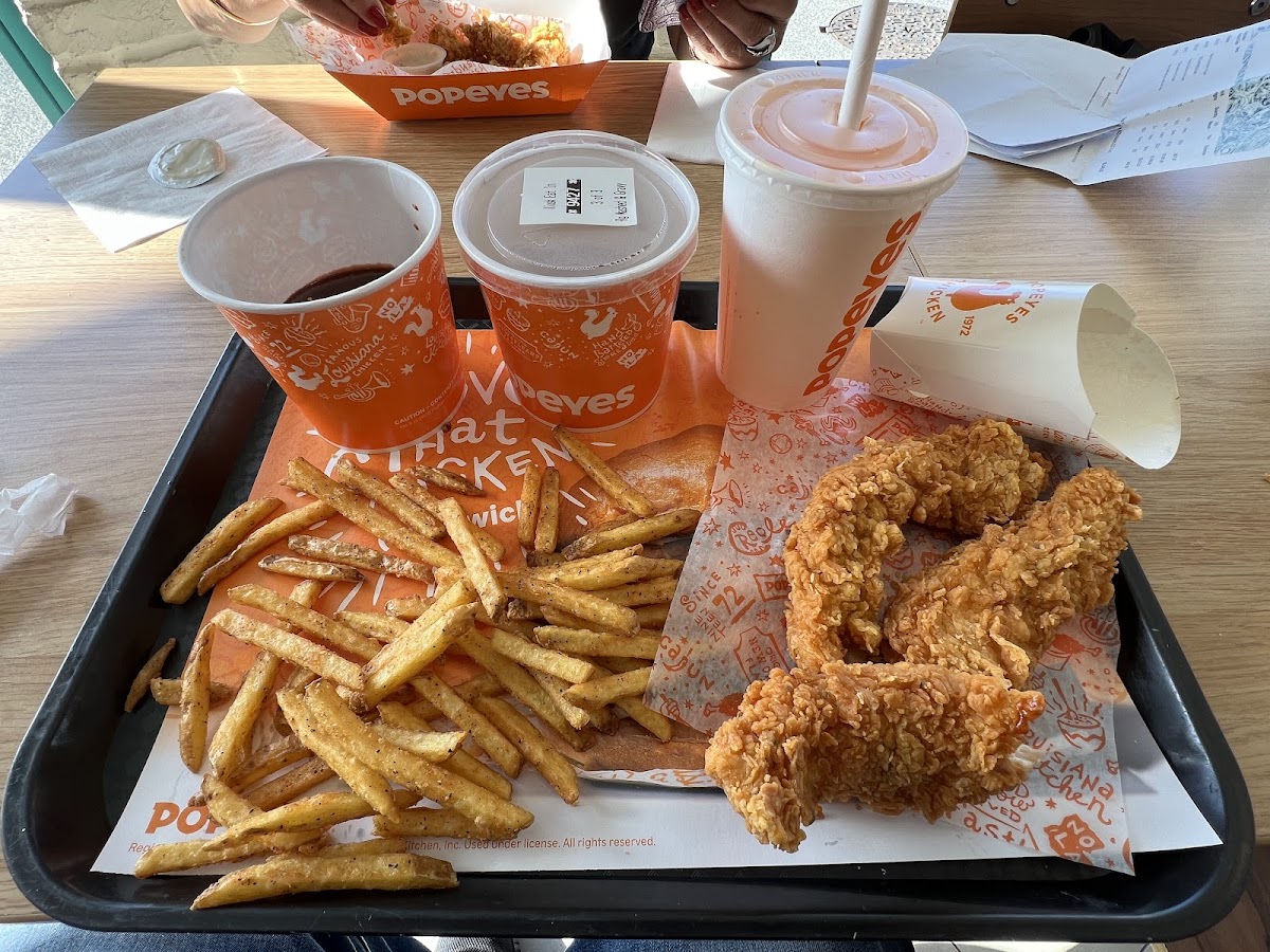Popeyes Famous Louisiana Chicken Takanini-4