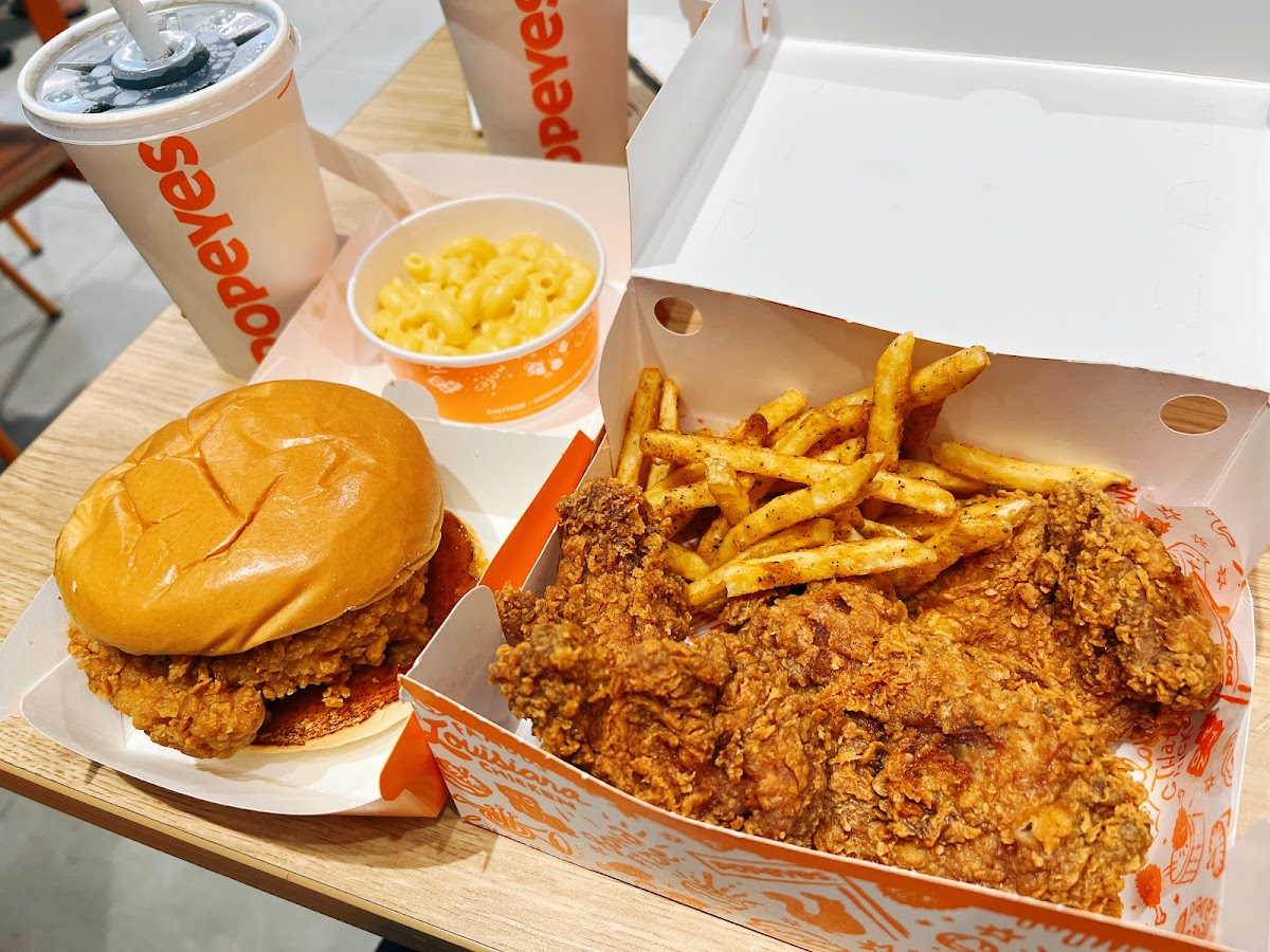 Popeyes Famous Louisiana Chicken Takanini-5