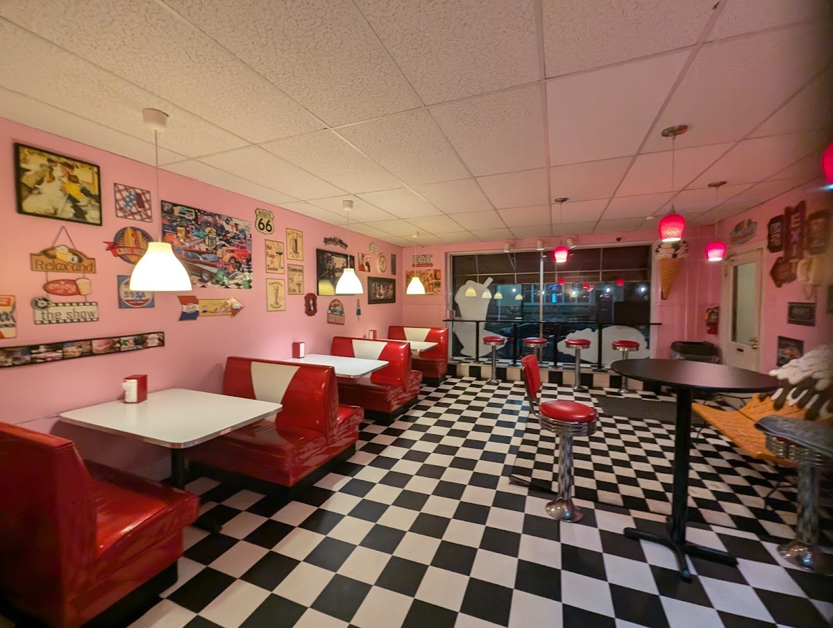 Pop's Malt Shoppe-3