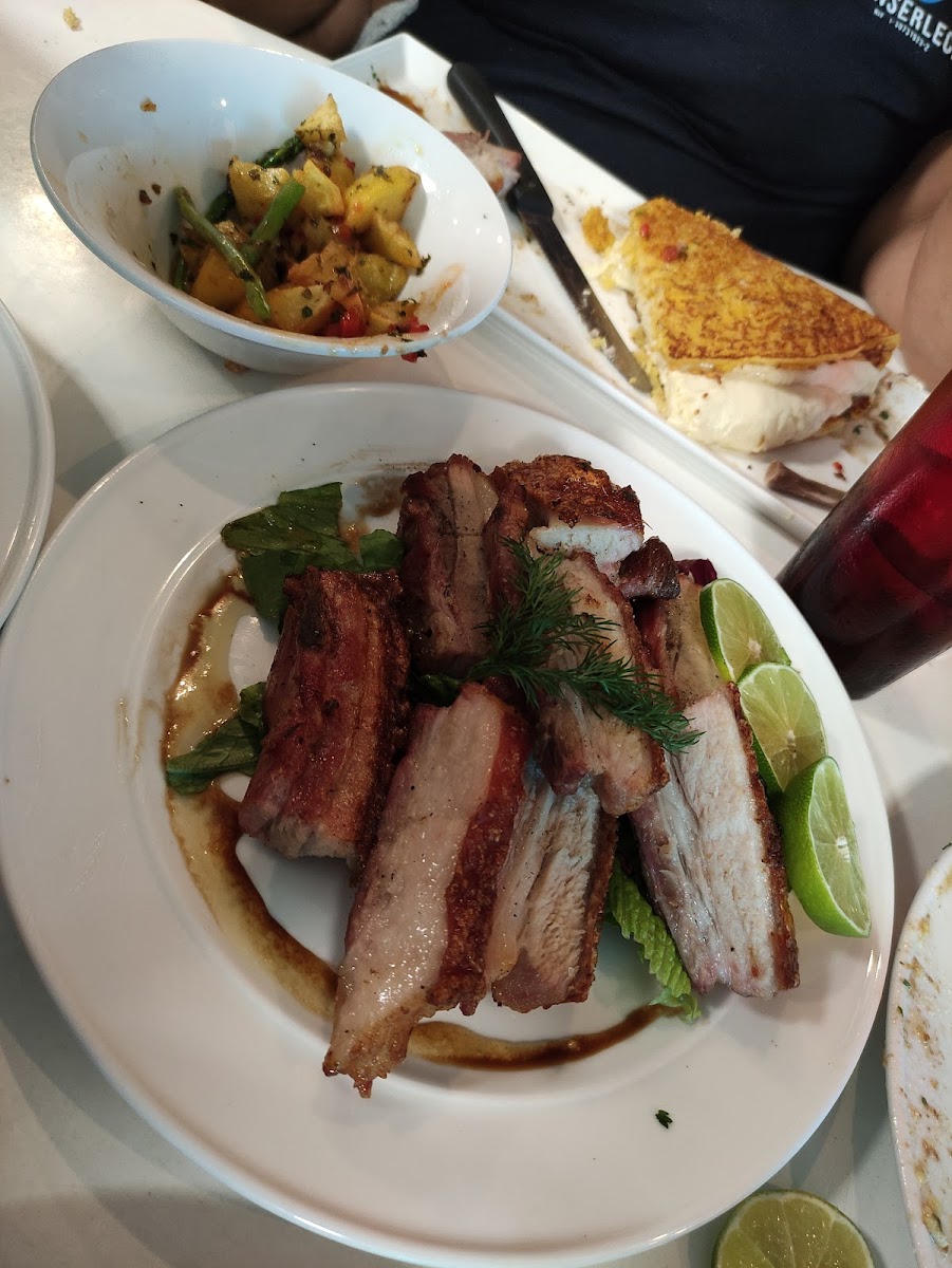Pork's Grill-5