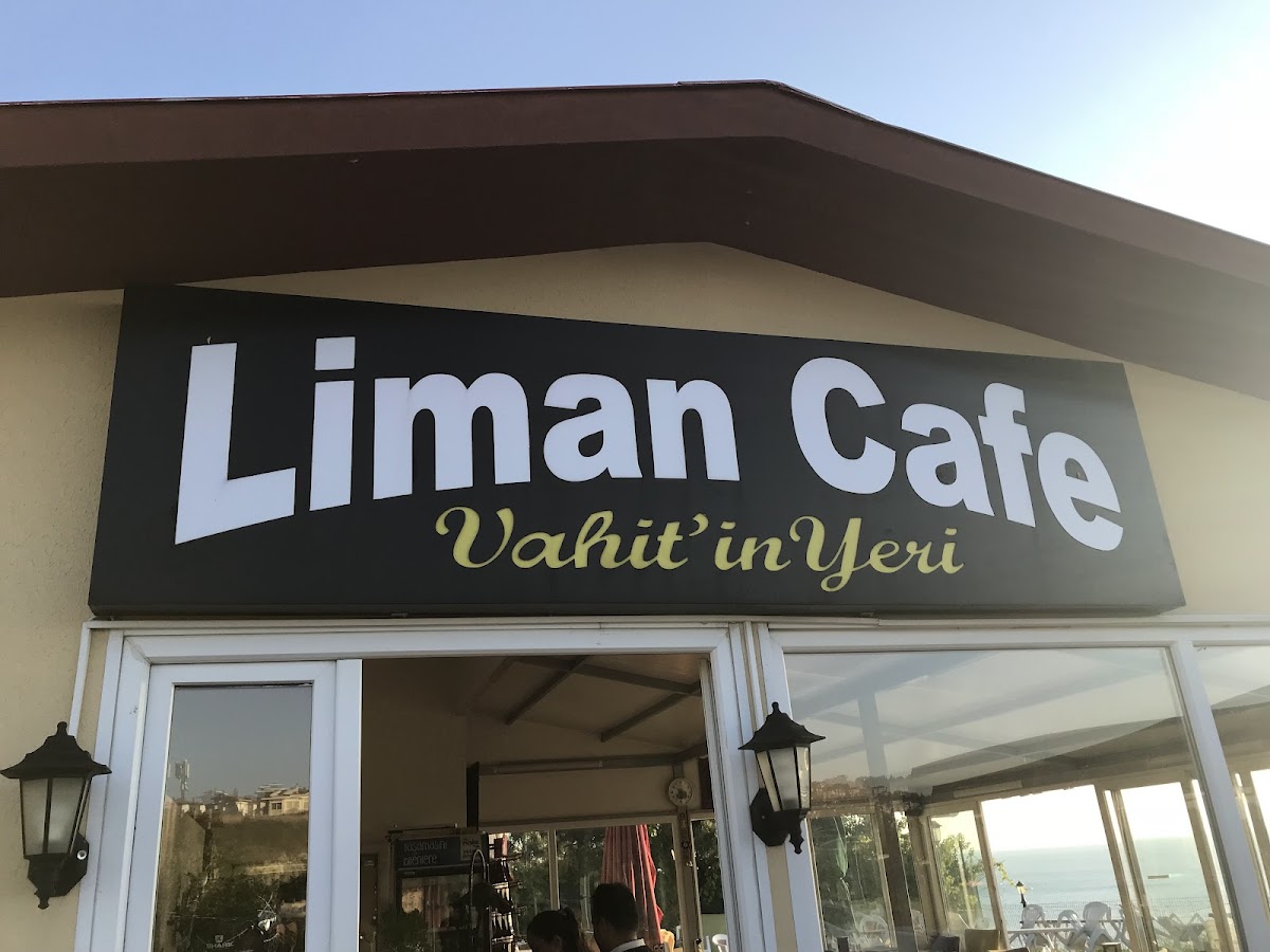 Port Vahit Un Place Cafe