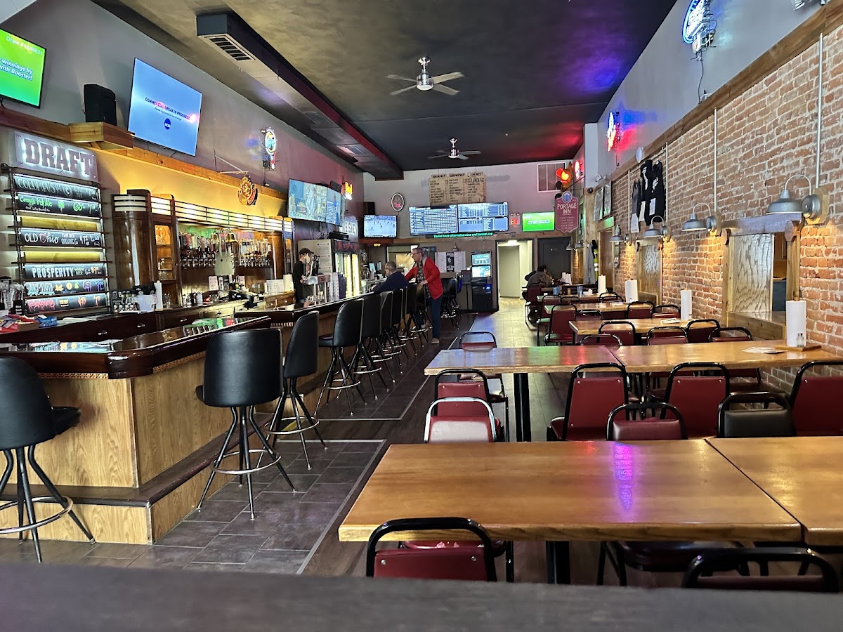 Portage Inn