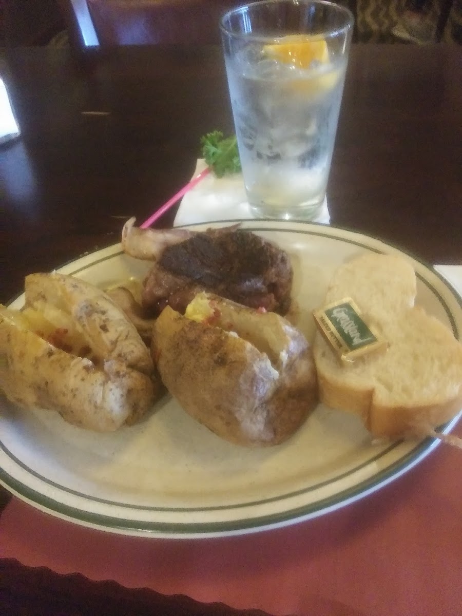 Prime Time Tavern-10