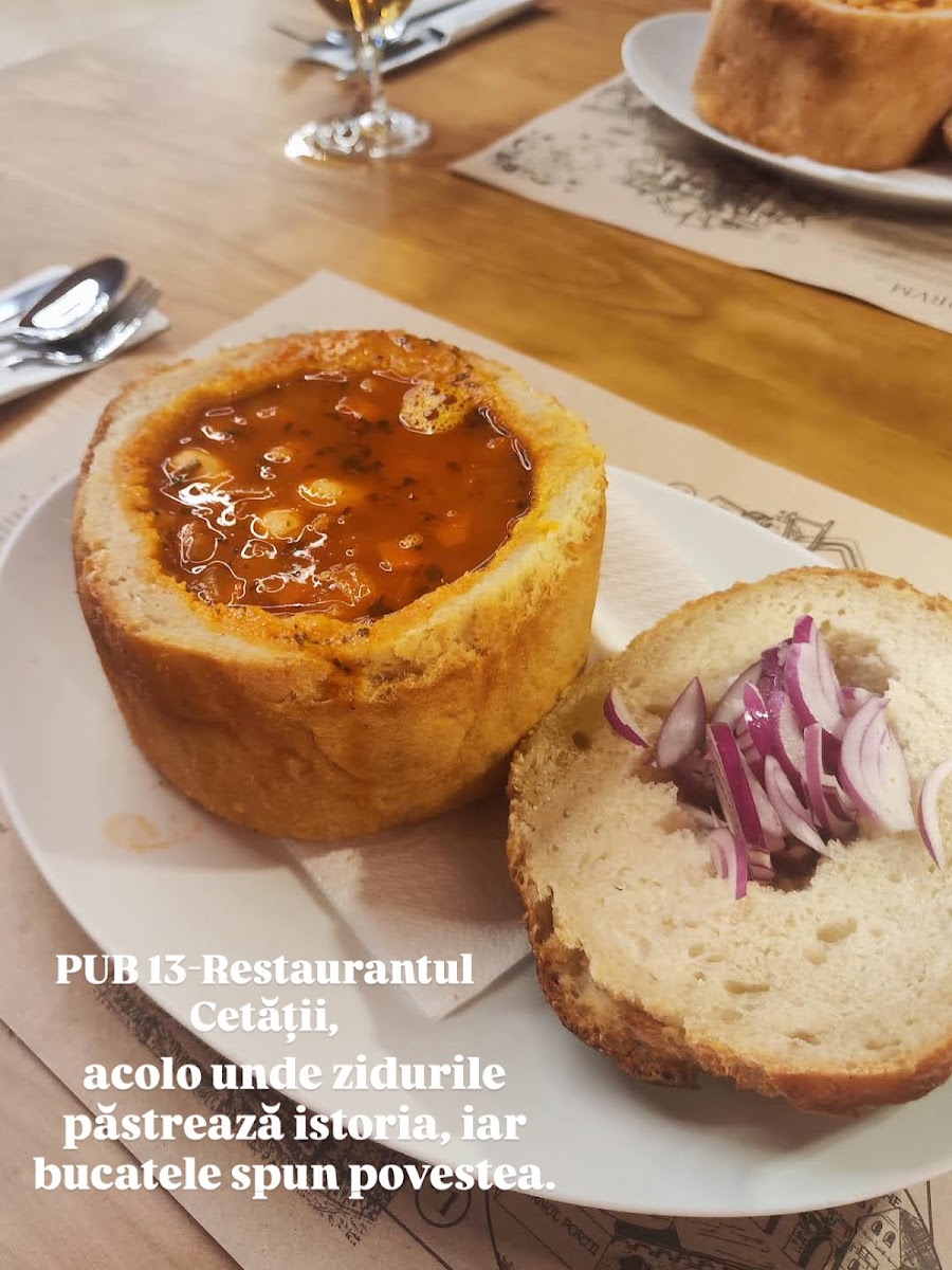Pub13 - Restaurantul Cetății-4