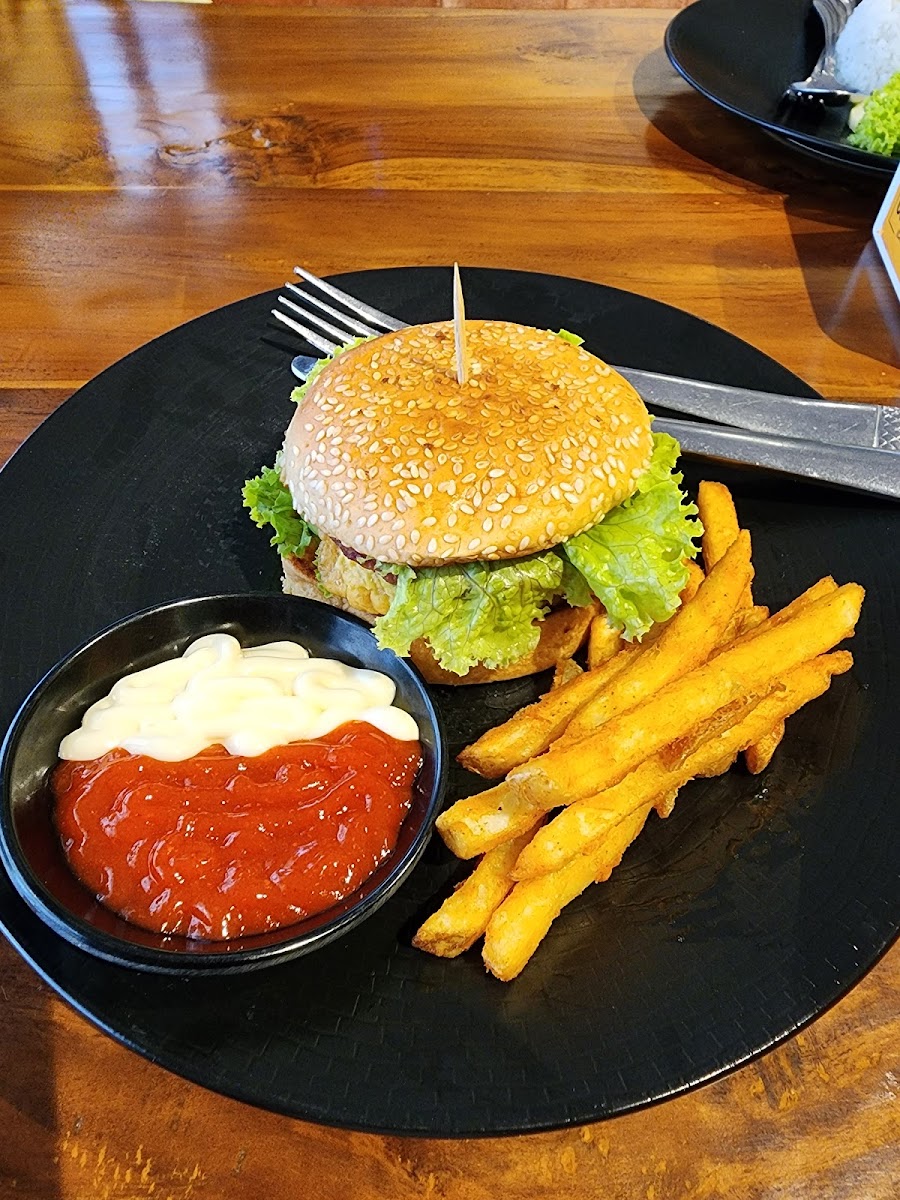 Pulle Coffee & Eatery-10