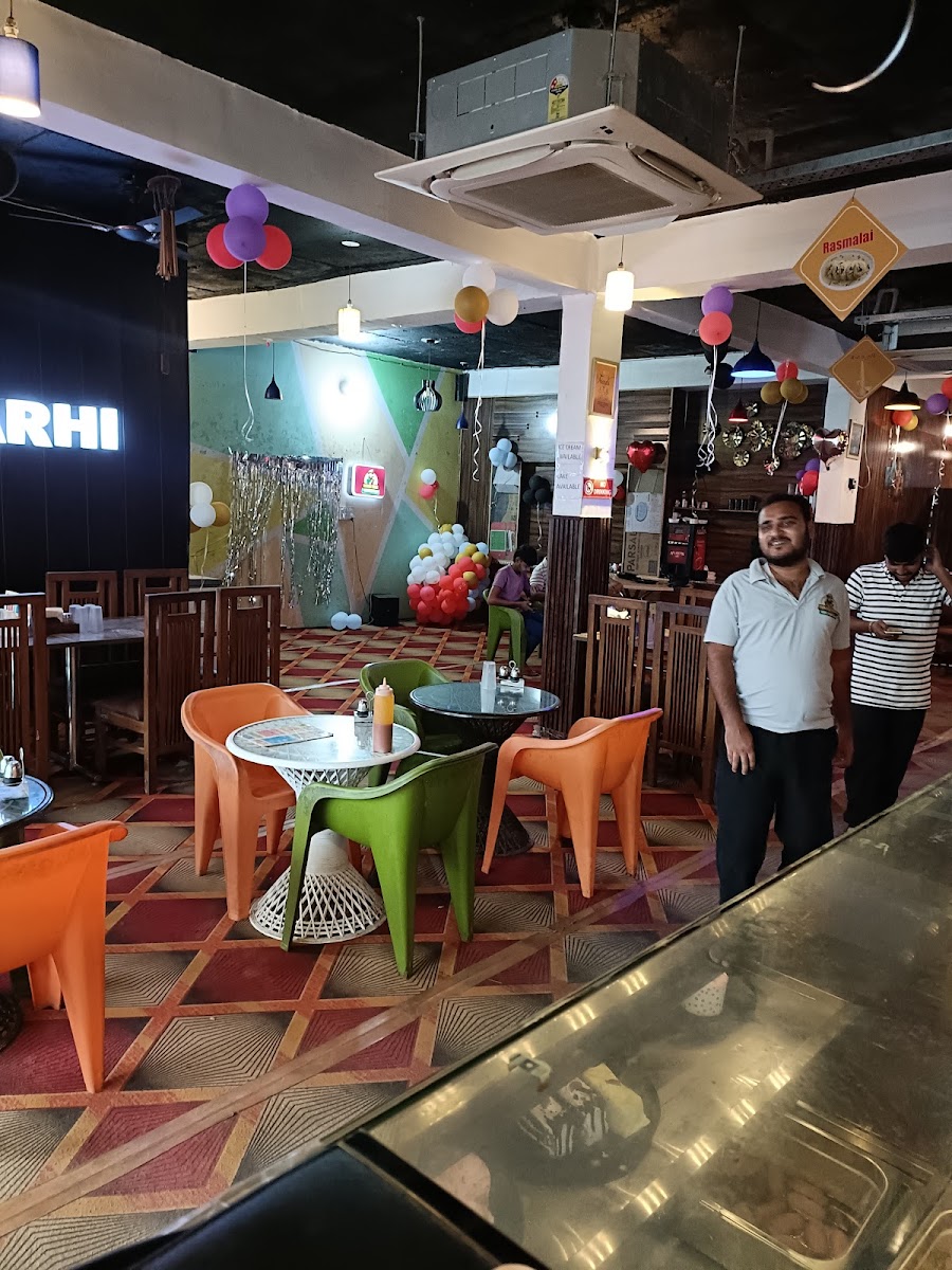 Punjabi Tadka Family Restaurant-4