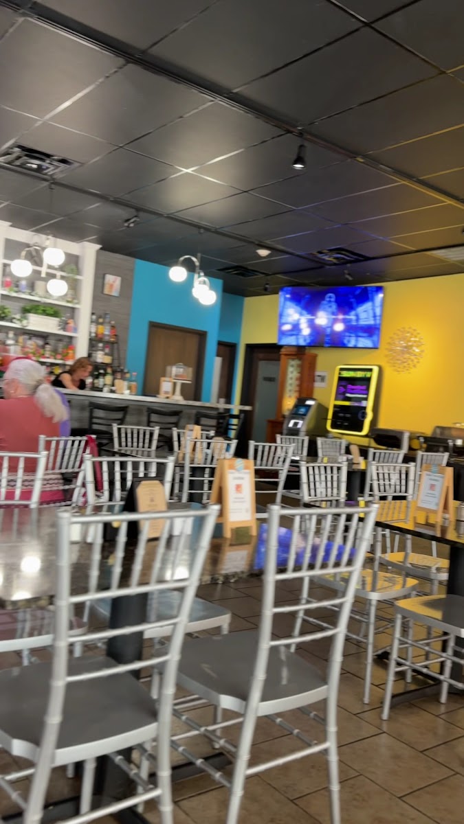 Pupillo's Wicked Chicken Cafe-2