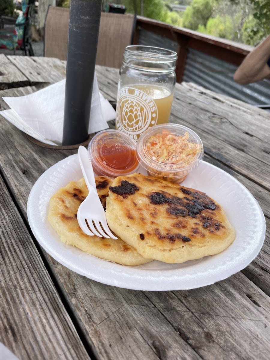 Pupusas La Sabrosa Three Rivers-2