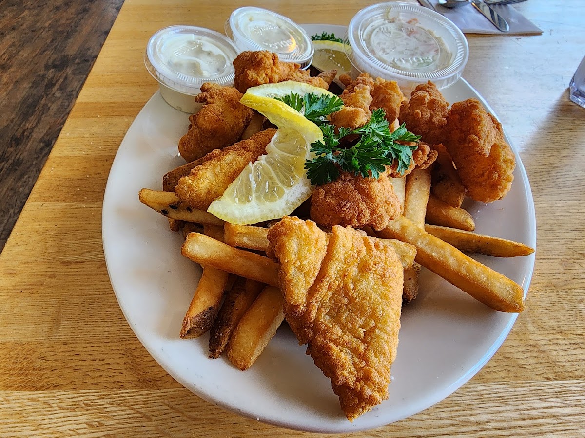 Putnam's Waterview Restaurant-4