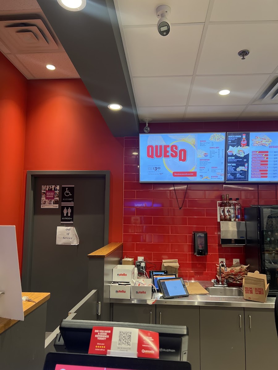 Quesada Burritos & Tacos-3