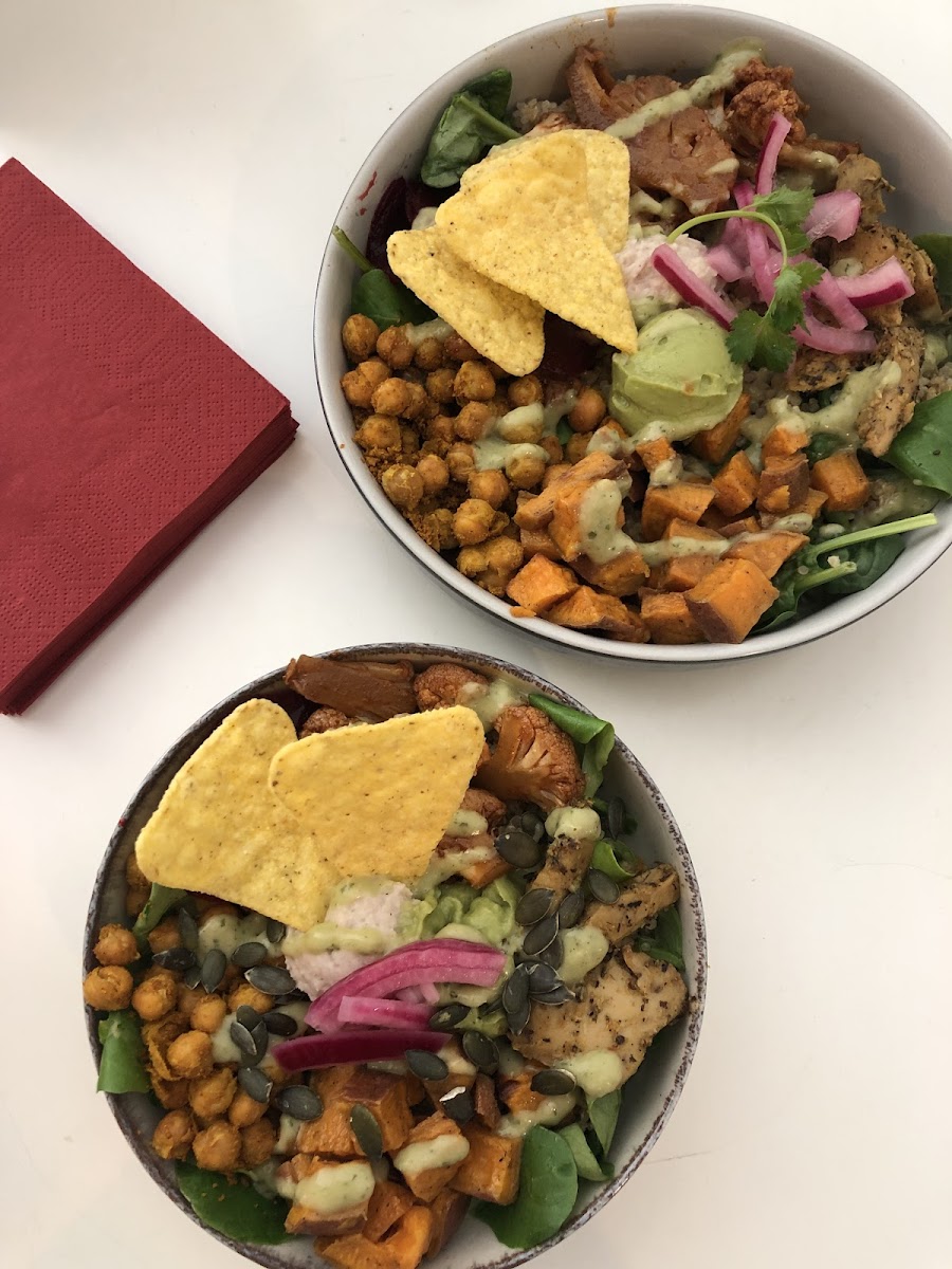 Rå | Bowls & Juices & Wråps | Not Just For Vegans????-8