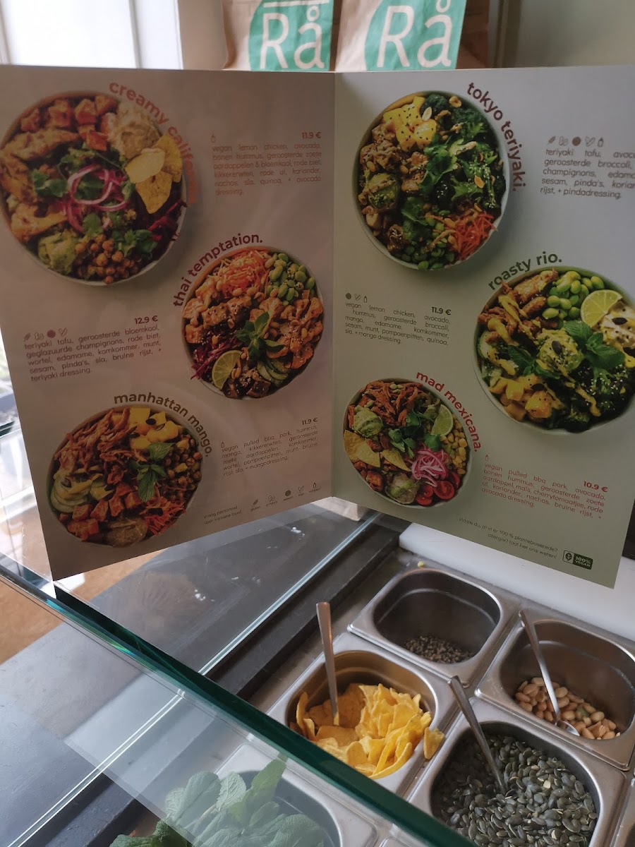 Menu Rå | Bowls & Juices & Wråps | Not Just For Vegans????-4