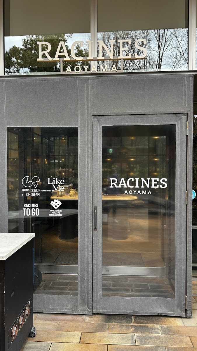 Racines Aoyama-3