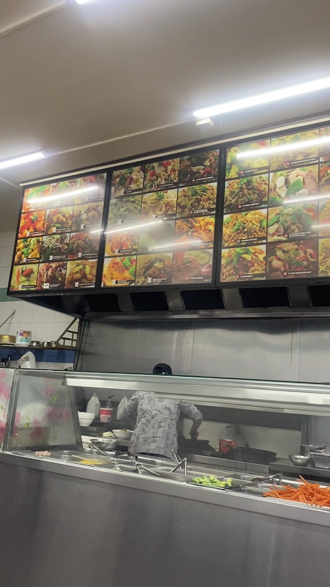 Rainbow Noodles And Sushi-2