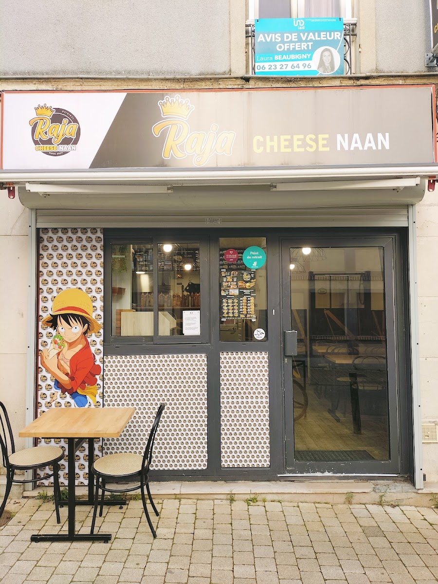 Raja Cheese Naan