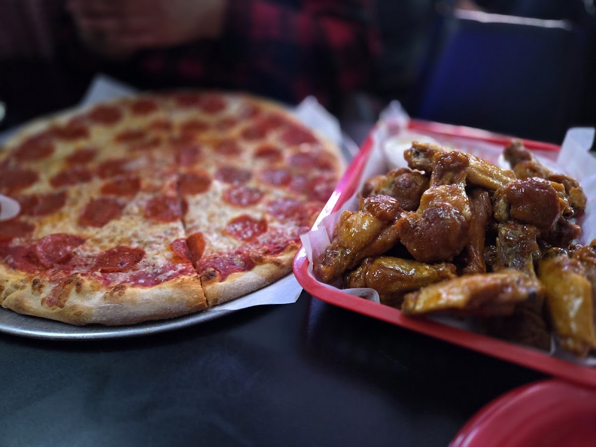 Ralph's Nino's Pizzeria-4
