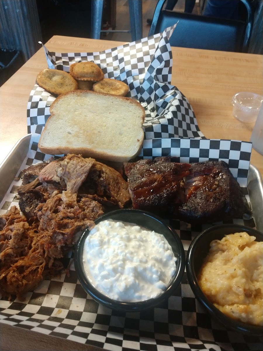 Raspberry's Bbq-5