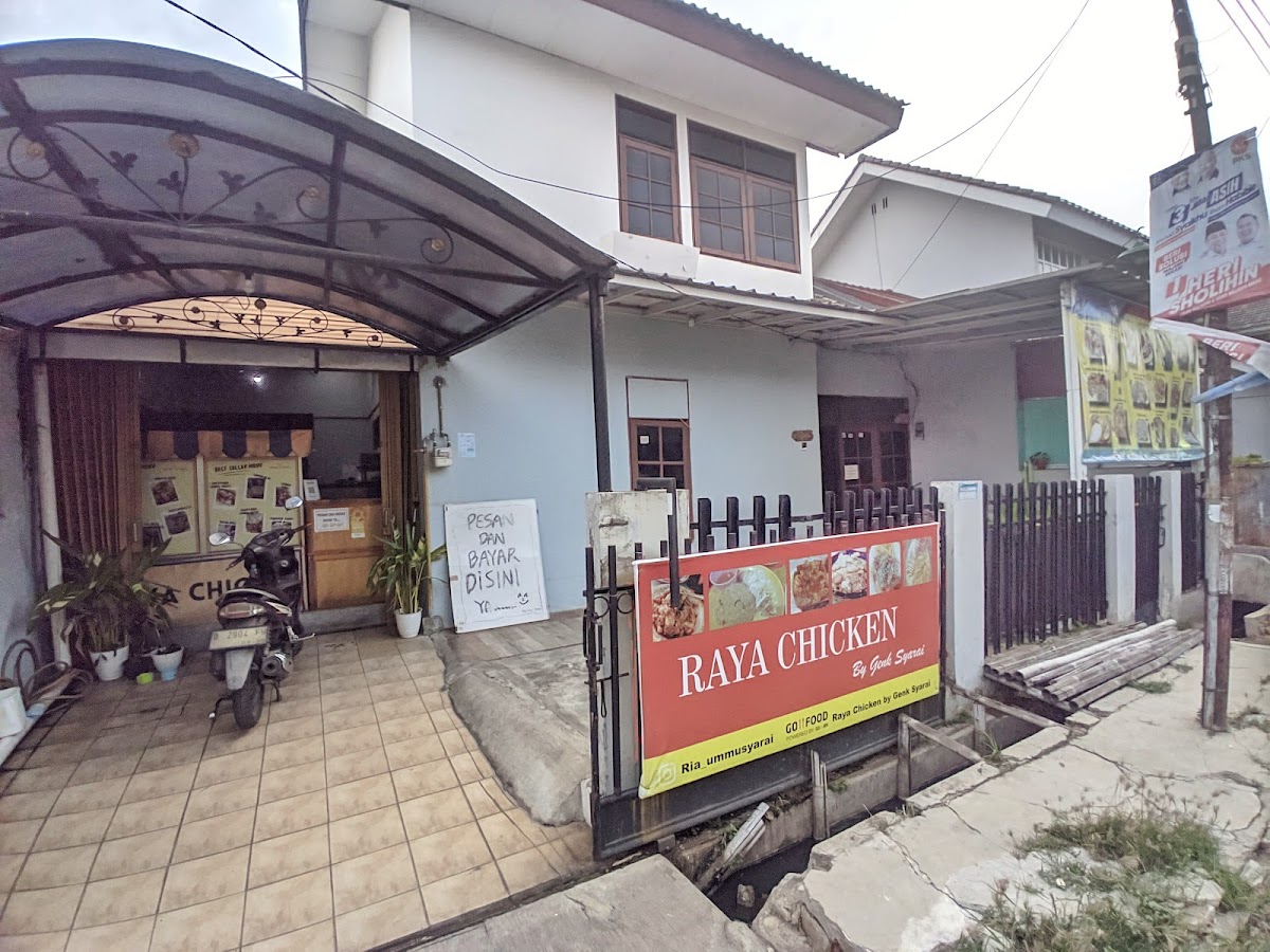 Raya Chicken