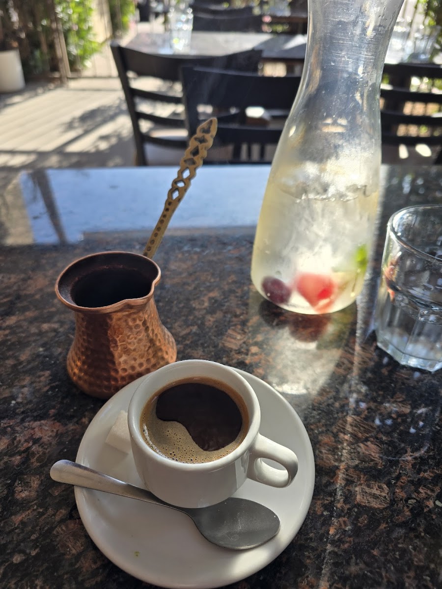 Rayoog Cafe-5