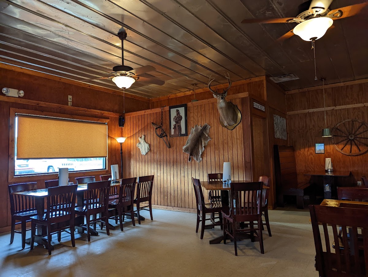 Ray's Steaks & Ribs