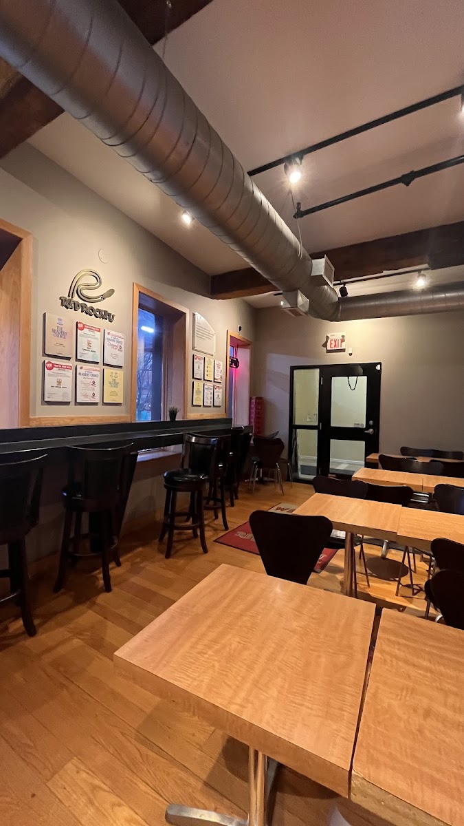 Red Rockets Wings And Ribs Wellington Location