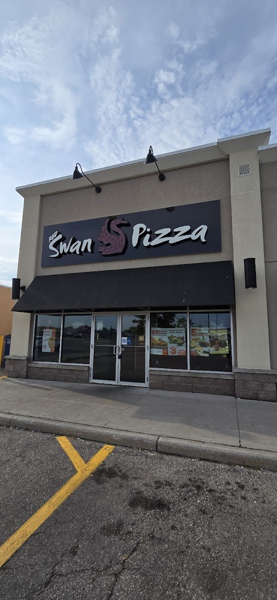Red Swan Pizza - London East Argyle Mall