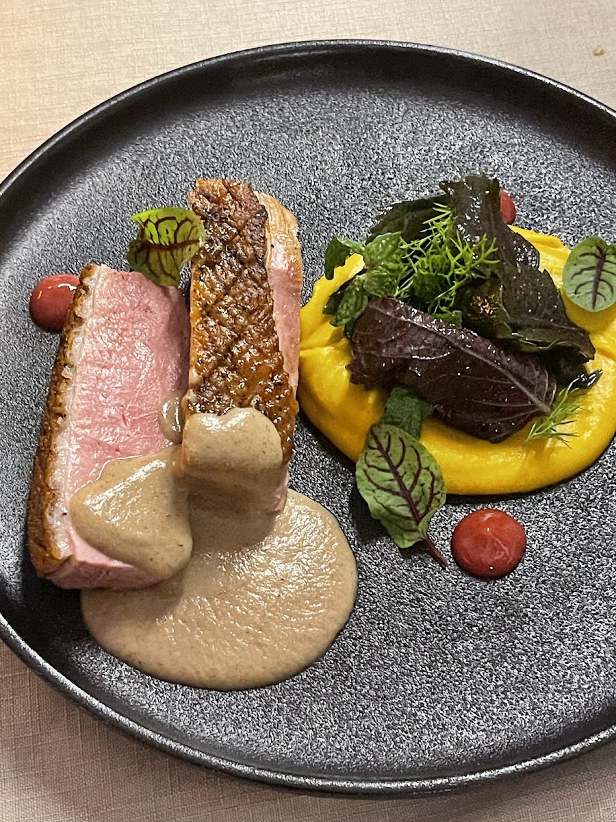 Reden Restaurant (Cafe & Brunch - Wine & Dining)-10