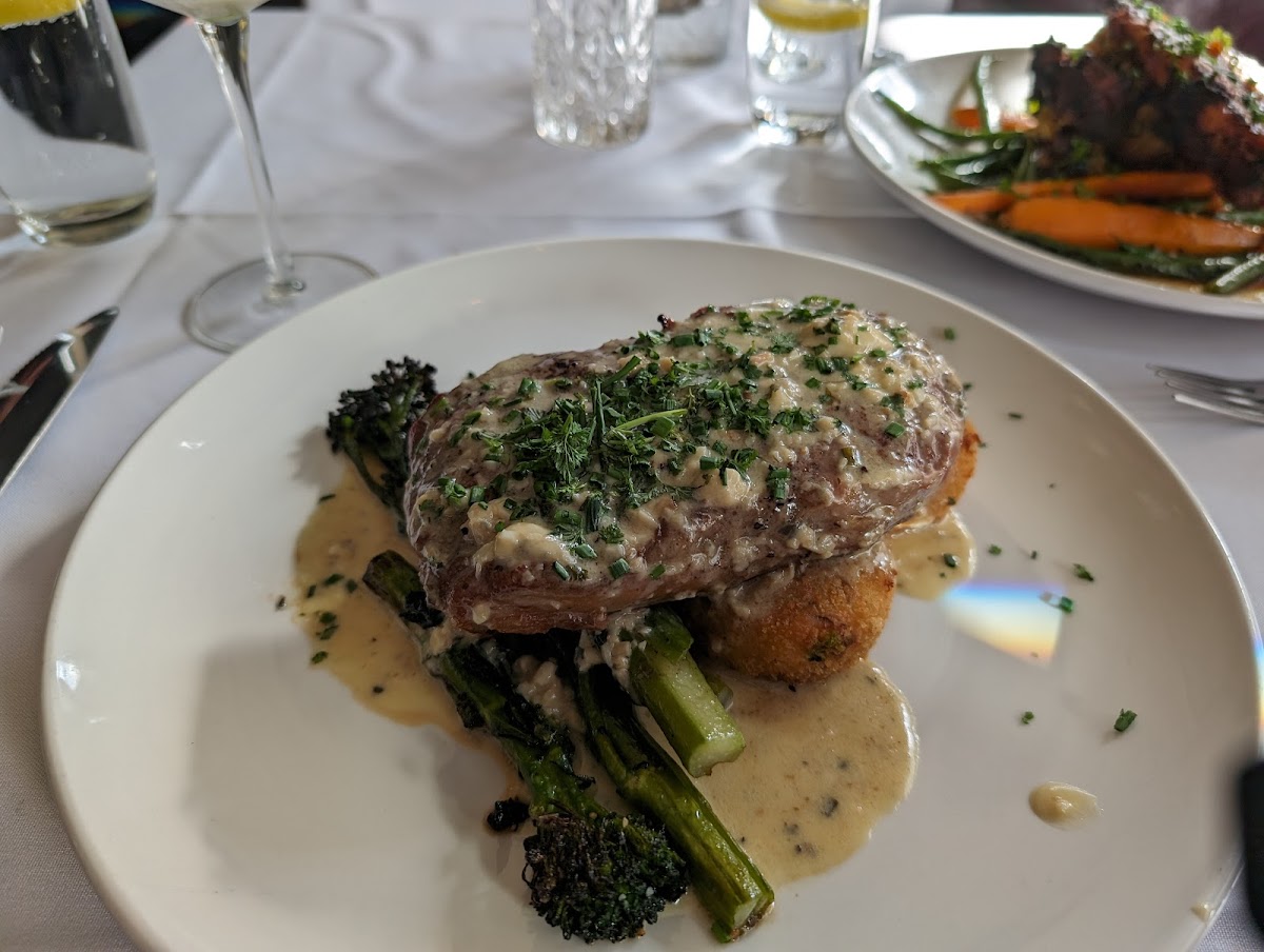 Res American Bistro-4