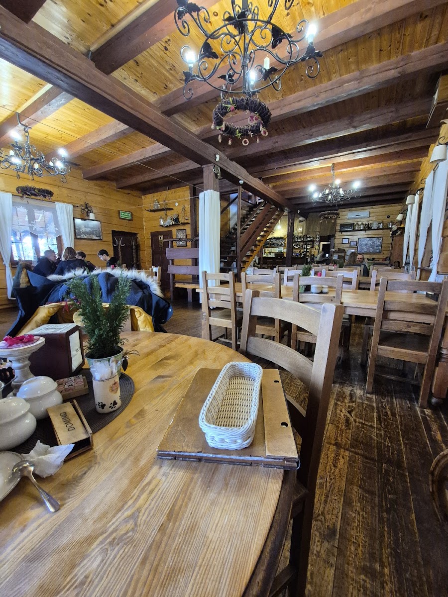 Restauracja Chata Starych Znajomych-3