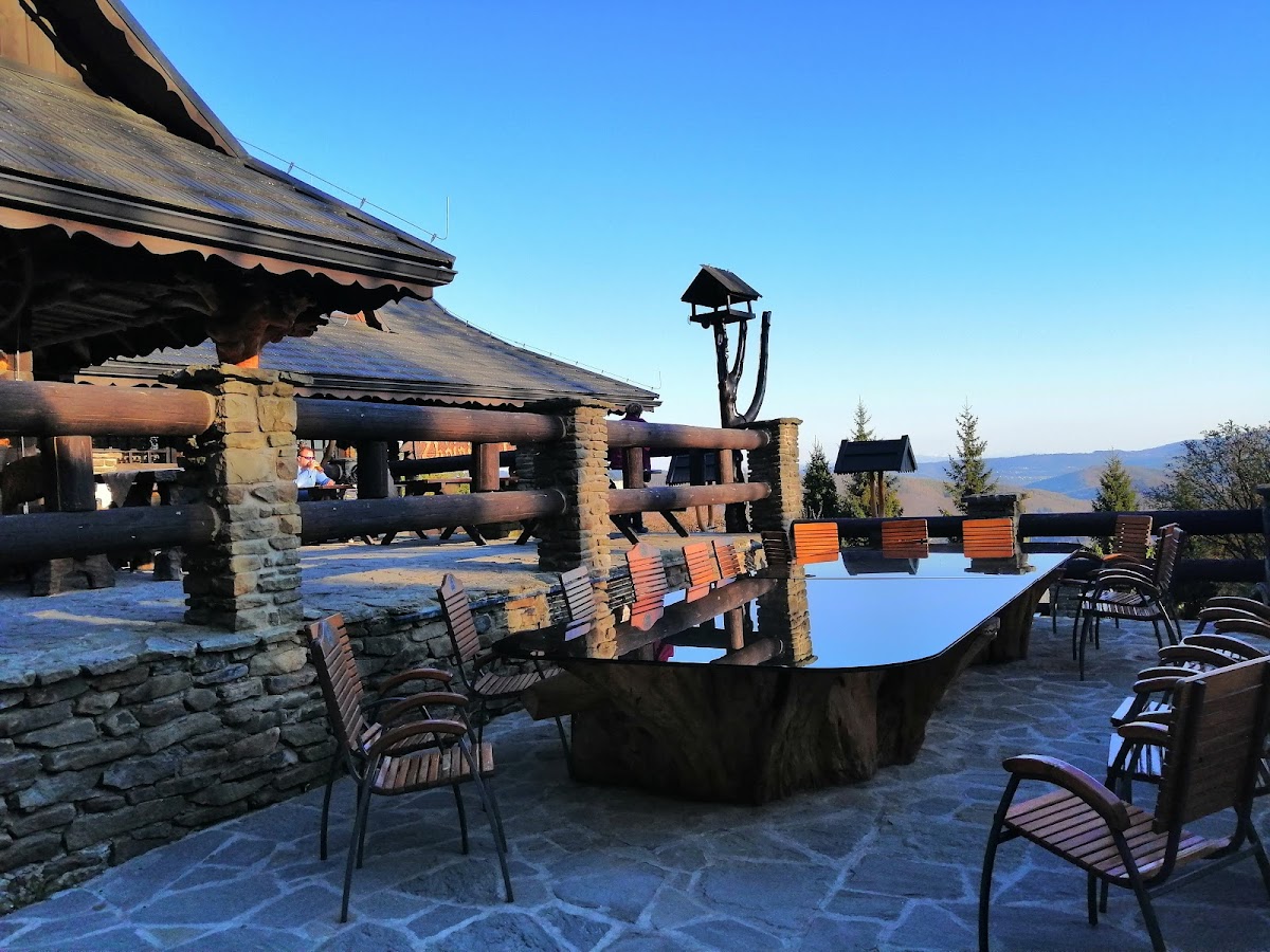 Restauracja Zbójnicka Chata 790 M N.p.m. Na Równicy