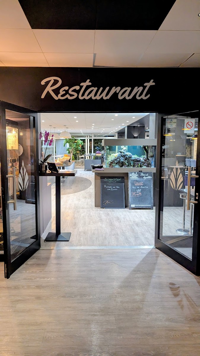 Restaurant @ Adelphia