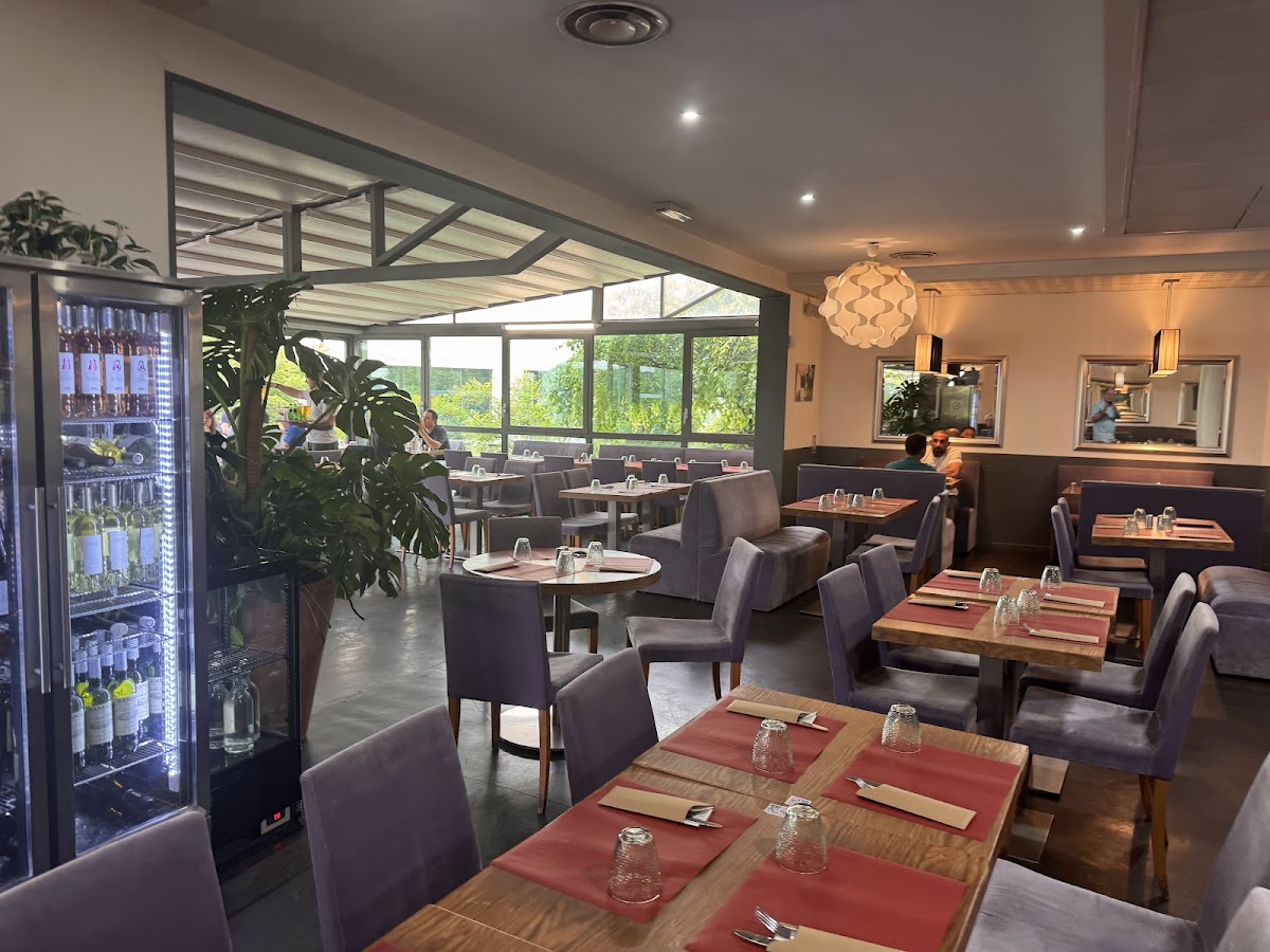 Restaurant De La Cosmétique