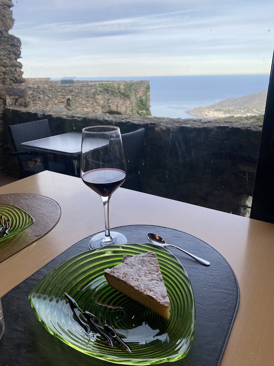 Restaurant Del Monestir De Sant Pere De Rodes-4