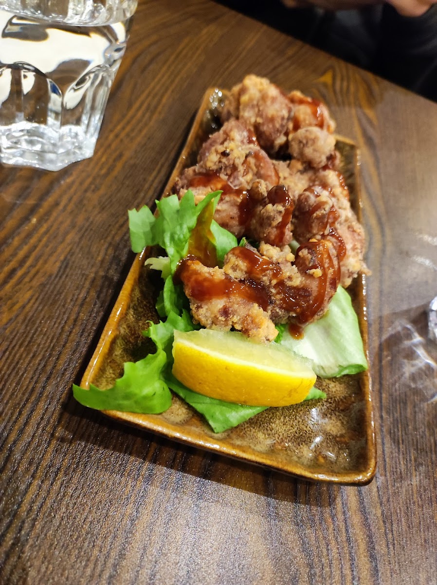 Restaurant Fan Wu Ramen & Donburis-8
